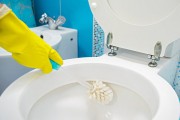 Cách vệ sinh bồn cầu siêu nhanh siêu sạch